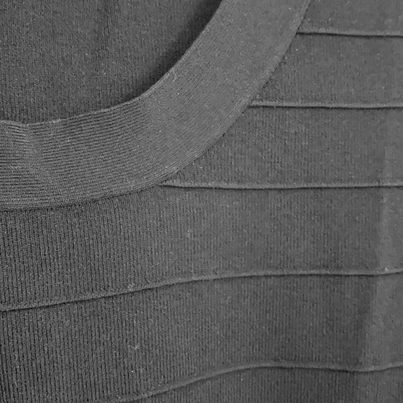 Black seawater. Ribbed front. Smooth back - Picture 2 of 3